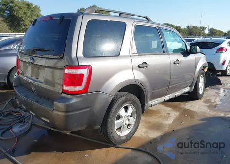 2011 Ford Escape Xlt z USA, uszkodzony, nr VIN 1FMCU9D72BKB91999